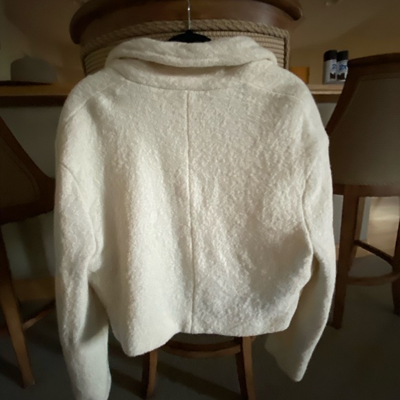 White Zara jacket - Picture 2 of 6